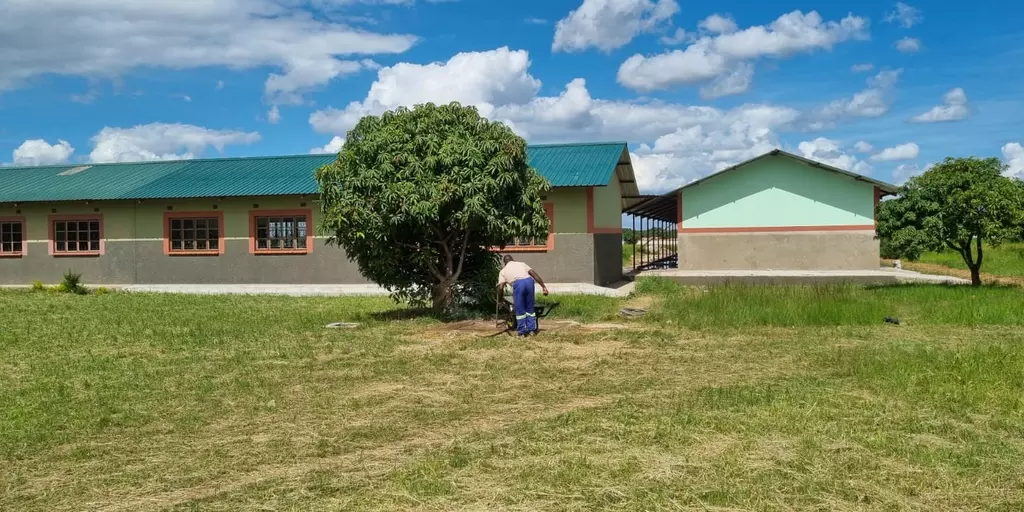 Neue Schulgebäude an der Sekundarschule in Makululu, Sambia