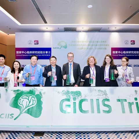 Erfolgreiche Auftaktveranstaltung für große klinische-Studie mit EGb 761® in China .